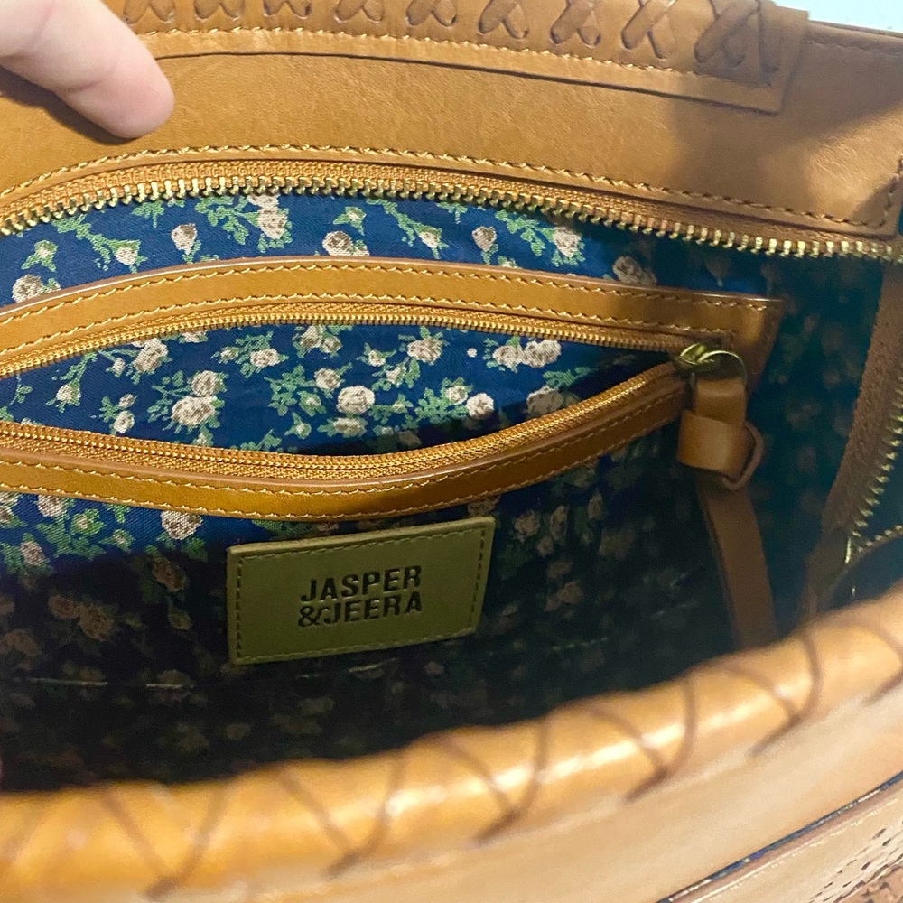 NEW Anthropologie Jasper & Jeera Peyson SaddleBag Leather Brown Crossbody - Picture 4 of 16